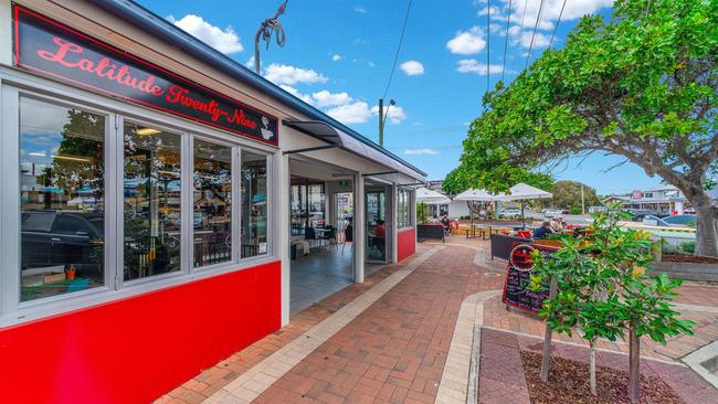Latitude 29 cafe – business for sale.