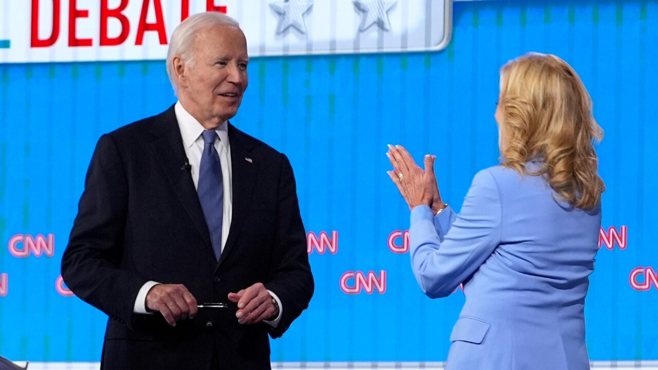 ‘Can’t they read the play?’: Half of America ‘shocked’ at Joe Biden’s ...