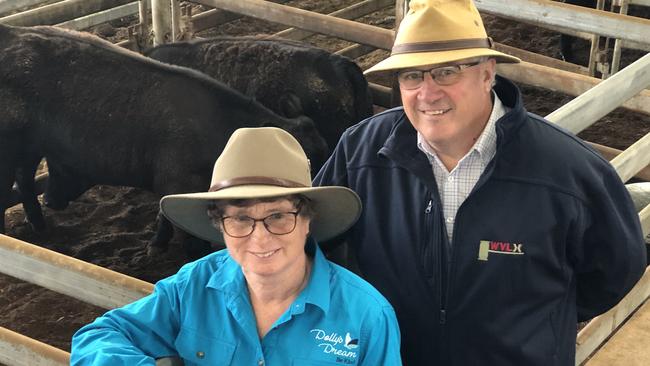 Margaret Hallyburton with a buyer of her donation pen, Colin Ryan from WVLX. Picture: Petra Oates