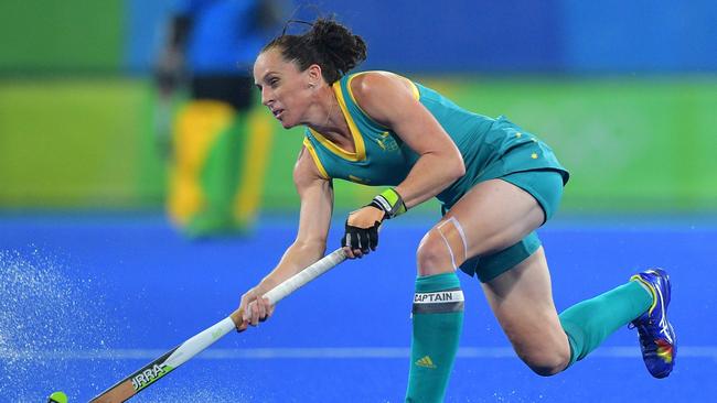 Australia's Madonna Blyth has announced her shock retirement from hockey.