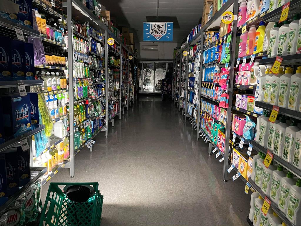 Romsey IGA was left in darkness after wild storms cut power. Picture: Zoe Phillips