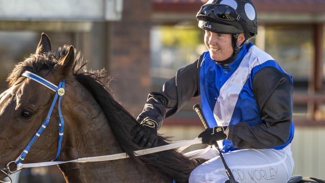 Jodi Worley continues her association with Flying Banjo at Coffs Harbour.