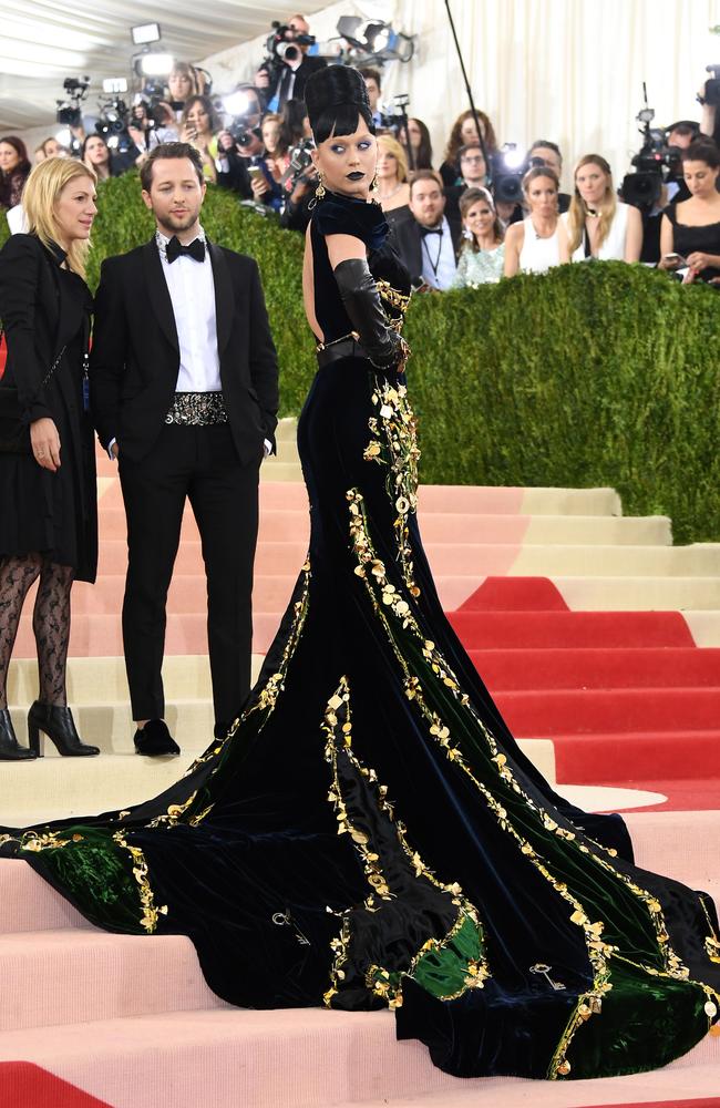 Kate Upton attending the 'Manus x Machina: Fashion In An Age Of Technology'  Costume Institute Gala at Metropolitan Museum of Art on May 2, 2016 in New  York City.