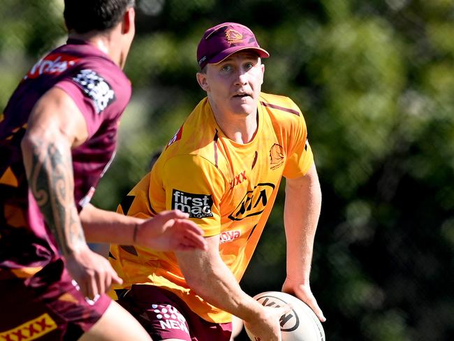 BRISBANE, AUSTRALIA - JUNE 30: Tyson Gamble looks to pass during a Brisbane Broncos NRL training session at Clive Berghofer Field on June 30, 2021 in Brisbane, Australia. (Photo by Bradley Kanaris/Getty Images)