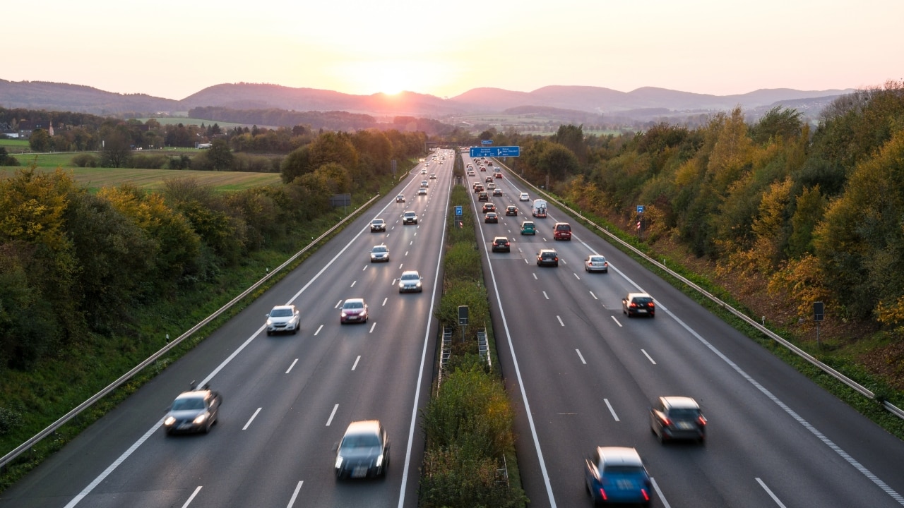 What it’s like to drive on German Autobahns with no speed limit ...