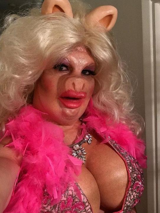 Halloween 2016 via social media ... Colton Haynes channels Miss Piggy. Picture: Instagram