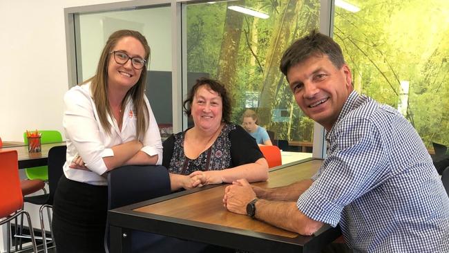 Federal member for Hume, Angus Taylor, with team leader Ashlee Jones who works for CUC Central (left) and one of the student ambassadors, Di Whittle.