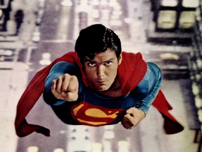 Iconic Superman screen test that started it all! Christopher Reeve  auditions for Superman in 1977 and even with black shoe polish in his…