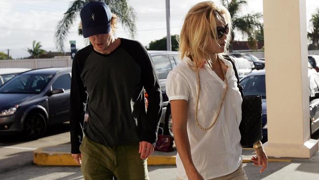 Actors Owen Wilson and Kate Hudson have visited Pacific Fair cinemas when they viewed unedited previews of Hudson’s movie Fool's Gold.