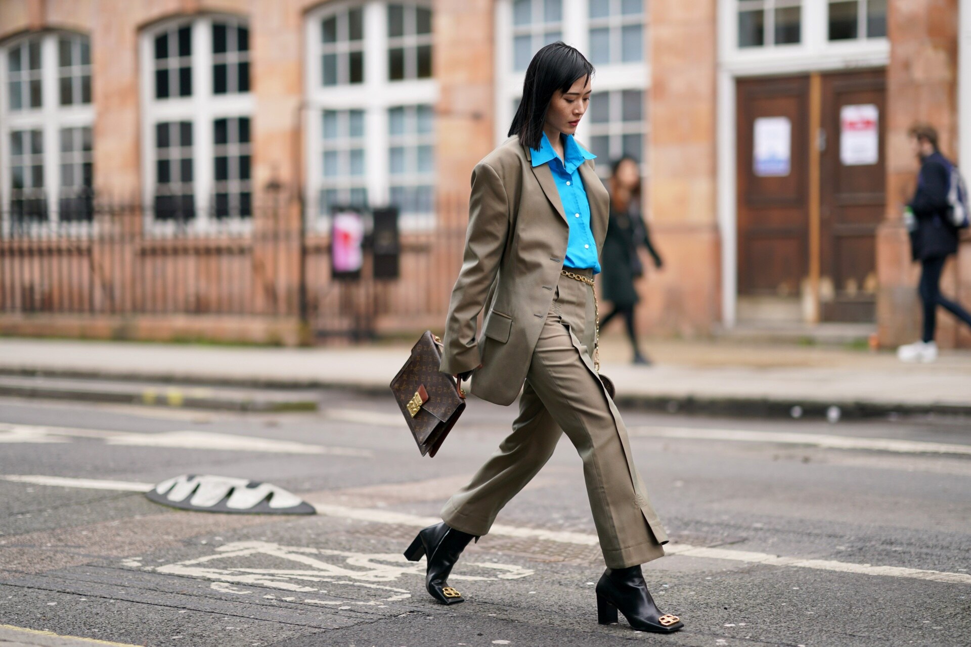 Elevating Workwear Fashion for Modern Women: A Stylish Blend of  Professionalism and Individuality