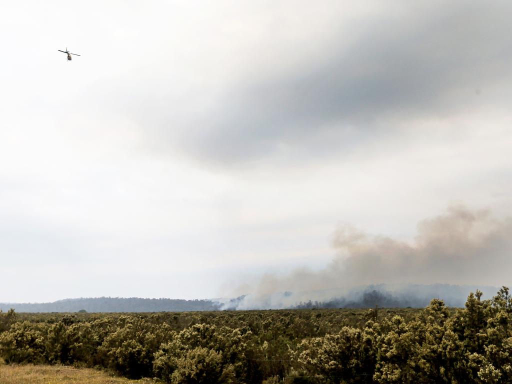 Back burning and fuel reduction burns around Great Lake amid the state's bushfires. Picture: PATRICK GEE