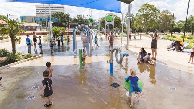 Hot weather crowds at Bigge Park water play area. Picture: Matthew Vasilescu