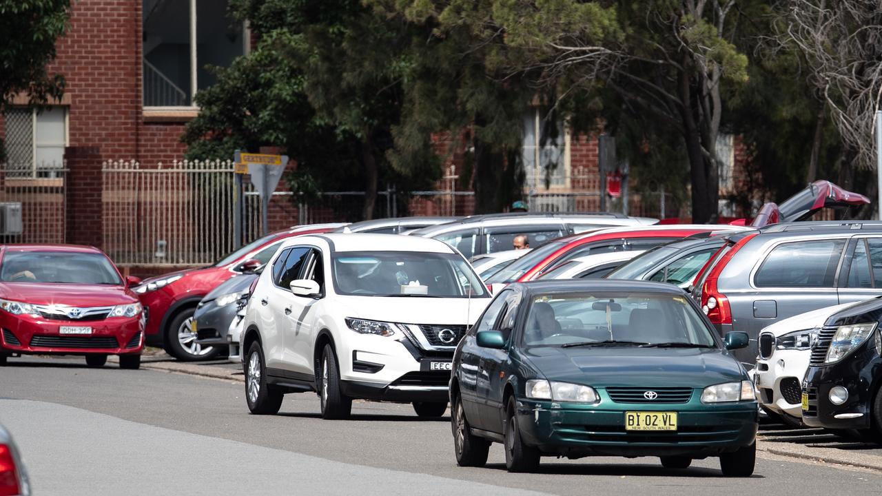 Uber drivers will be able to service areas outside the zone following the change. (AAP Image / Julian Andrews).