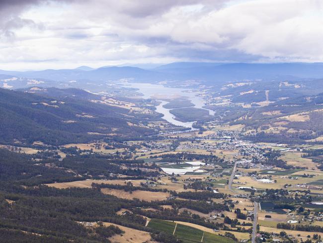 Huon Valley, Huon River Huon Highway, Egg Island. Aerial Images of Hobart and surrounds. Picture: RICHARD JUPE file / generic / landscape / Tasmania / air / helicopter / drone