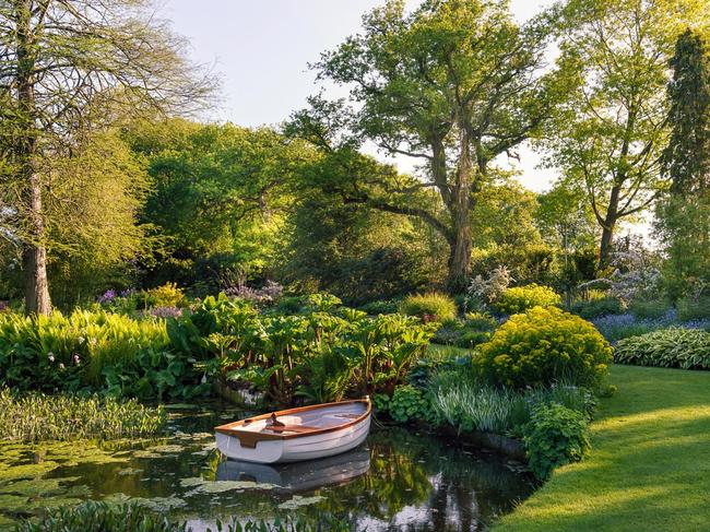 Spring brings acidic greens and emerging colours to Beth Chatto’s Water Garden in Essex, UK, accentuated by the evening sun. CREDIT: Julie Skelton/IGPOTY