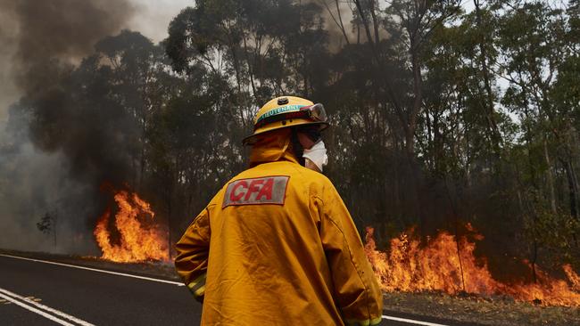 The continuing bushfires are sapping business confidence.