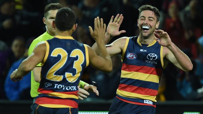 23.6.2016. AFL at Adelaide Oval. Adelaide Crows v North Melbourne Kangaroos at Adelaide Oval. Rory atkins goals in last qtr. Photo Sam Wundke.