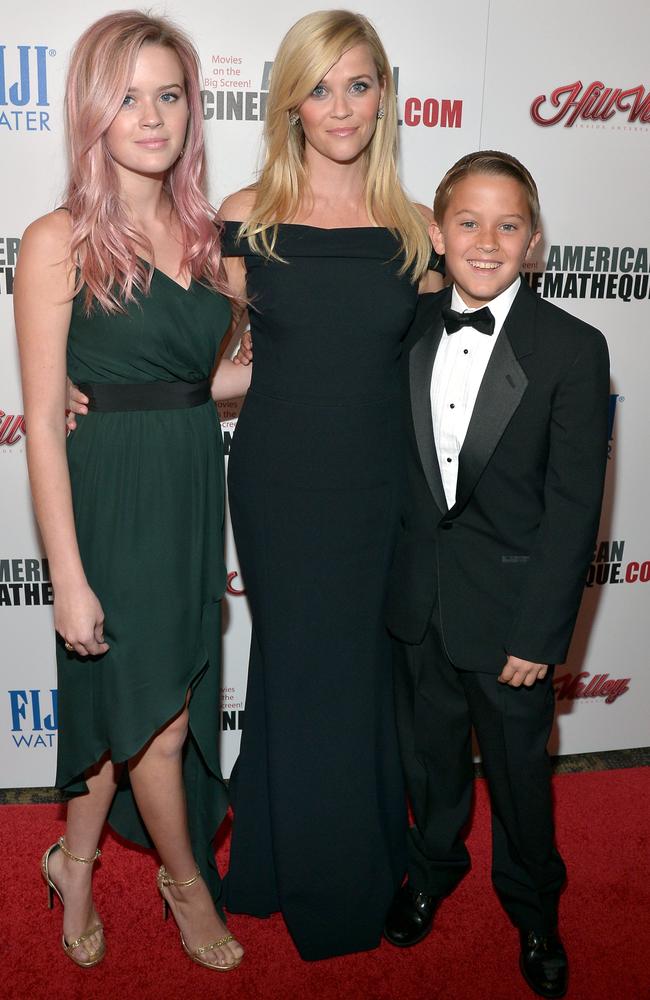 Honoree Reese Witherspoon with Ava Phillippe and Deacon Phillippe.