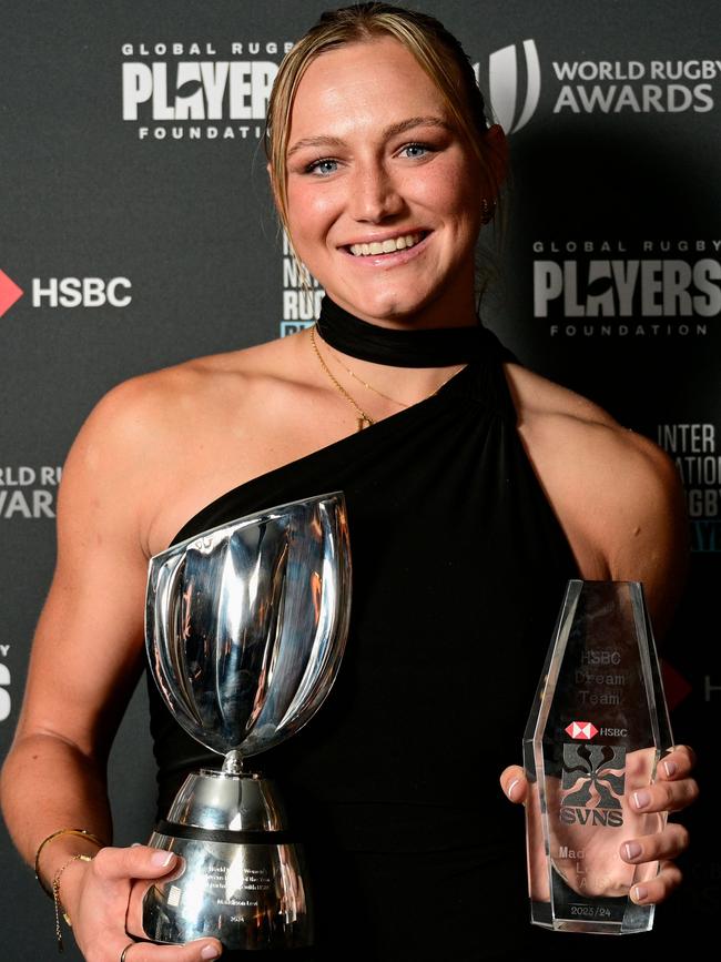 Australia's Maddison Levi receives the International Rugby Players Women's Sevens Player of the Year prize during the 2024 World Rugby Awards. Picture: Frederic Dides / AFP