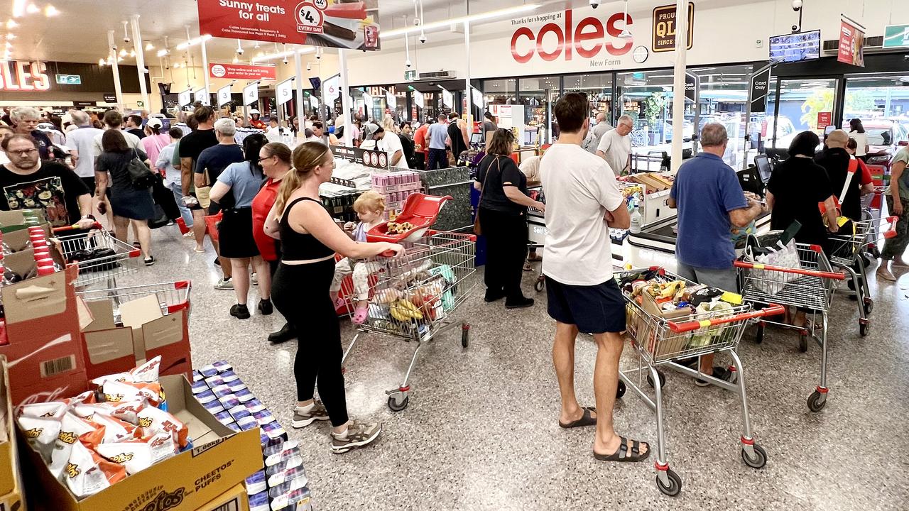 Cyclone panic buying explodes as supermarket shelves stripped bare