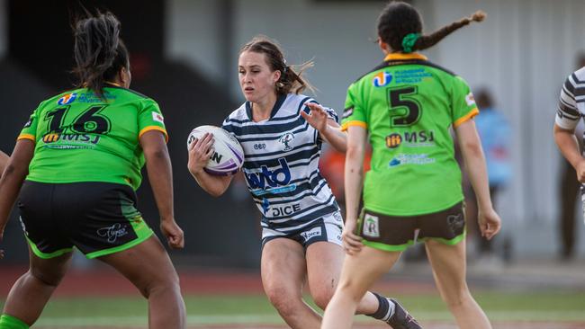 Jacinda Summers scored four tries for the Darwin Brothers against Palmerston. Picture: Pema Tamang Pakhrin