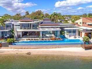 DREAM HOME: The luxury views of 29-31 Wyuna Dr, Noosaville.