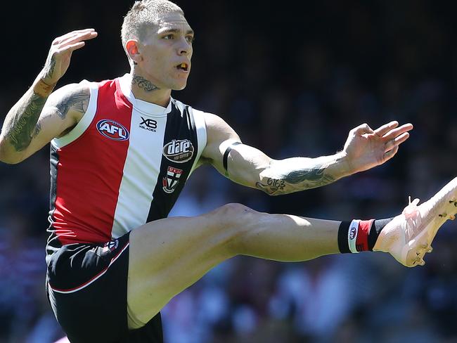 AFL Round 1. 24/03/2019. St Kilda vs Gold Coast Suns at Marvel Stadium.  Matt Parker of the Saints kicks a 1st qtr goal    . Pic: Michael Klein.