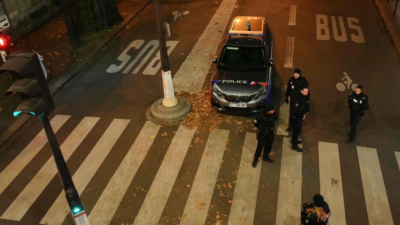 Tourist Killed, Others Injured In Paris Attack Near Eiffel Tower | News ...