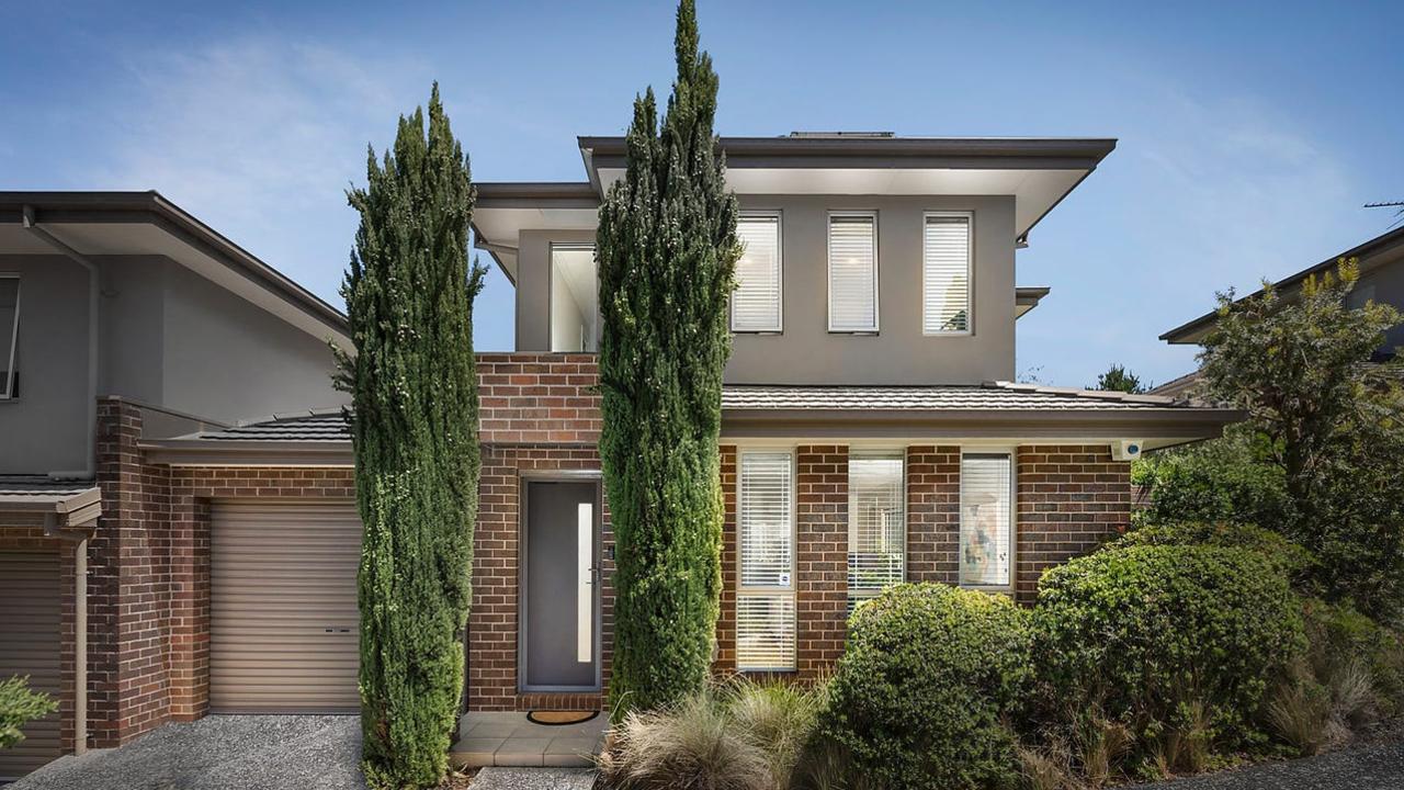 <a href="https://www.realestate.com.au/property-townhouse-vic-heidelberg+heights-147096940?sourcePage=rea:p4ep:property-details&amp;sourceElement=avm-currently-advertised-view-listing" title="www.realestate.com.au">2/147 Waiora Rd, Heidelberg Heights,</a> is on the market with a $690,000-$720,000 asking range. The area is one of 20 that Suburb Data have ranked on their price growth hot spot list.