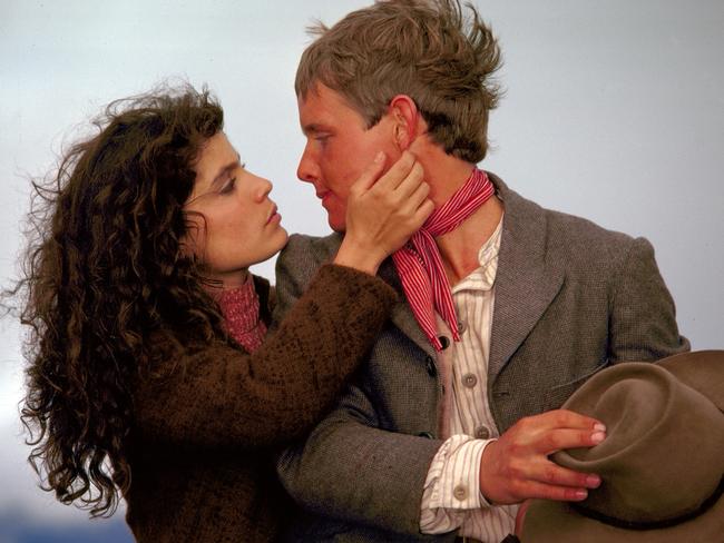 Sigrid Thornton and Tom Burlinson in The Man from Snowy River.