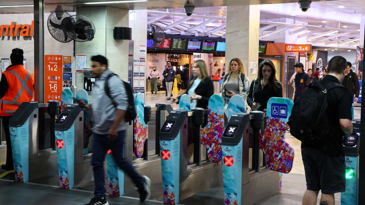 Queensland commuters taking advantage of the 50c public transport fares in Brisbane. Picture: Tertius Pickard.