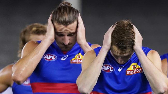 Western Bulldogs had no answers for the midfield pressure applied by the Magpies.