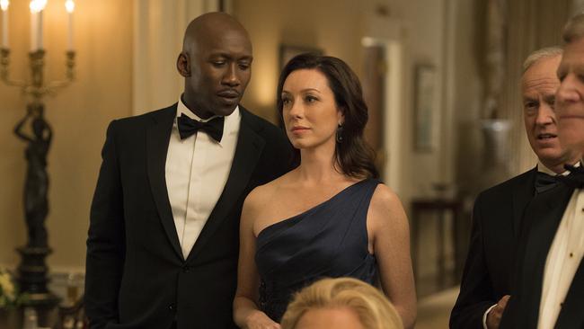 Ali and Molly Parker in a scene from House of Cards<i>.</i>                     