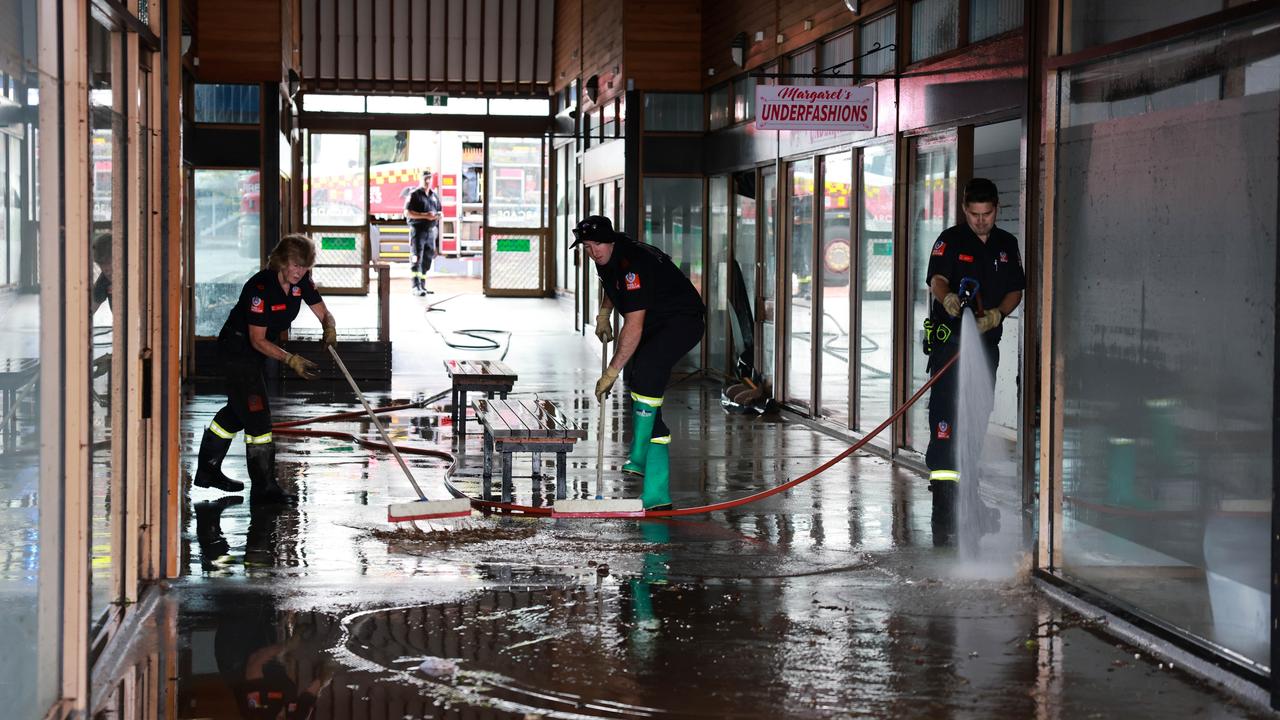 The SES will conduct washouts and clean-ups across the coming days. Picture: NewsWire / Scott Calvin