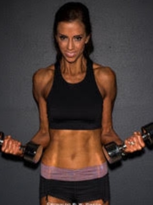 Woman Turns Mum Tum Into Six-Pack, Wins Fitness Competition Less