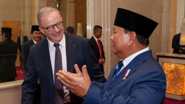 Prabowo in surprise visit with PM ahead of bilateral talks