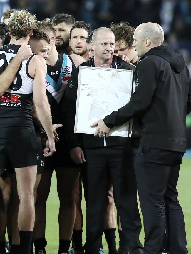 Ken Hinkley addresses Port Adelaide at three-quarter time. Picture SARAH REED