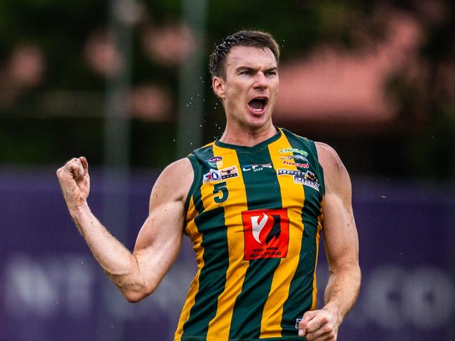 Thomas Schott playing for PINT in the 2024-25 NTFL season. Picture: Patch Clapp / AFLNT Media