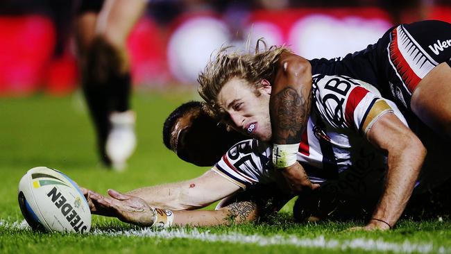 Brendan Elliot scores one of the Roosters’ tries in their win over the New Zealand Warriors at Mt Smart Stadium in Auckland. Picture: Anthony Au-Yeung/Getty Images.
