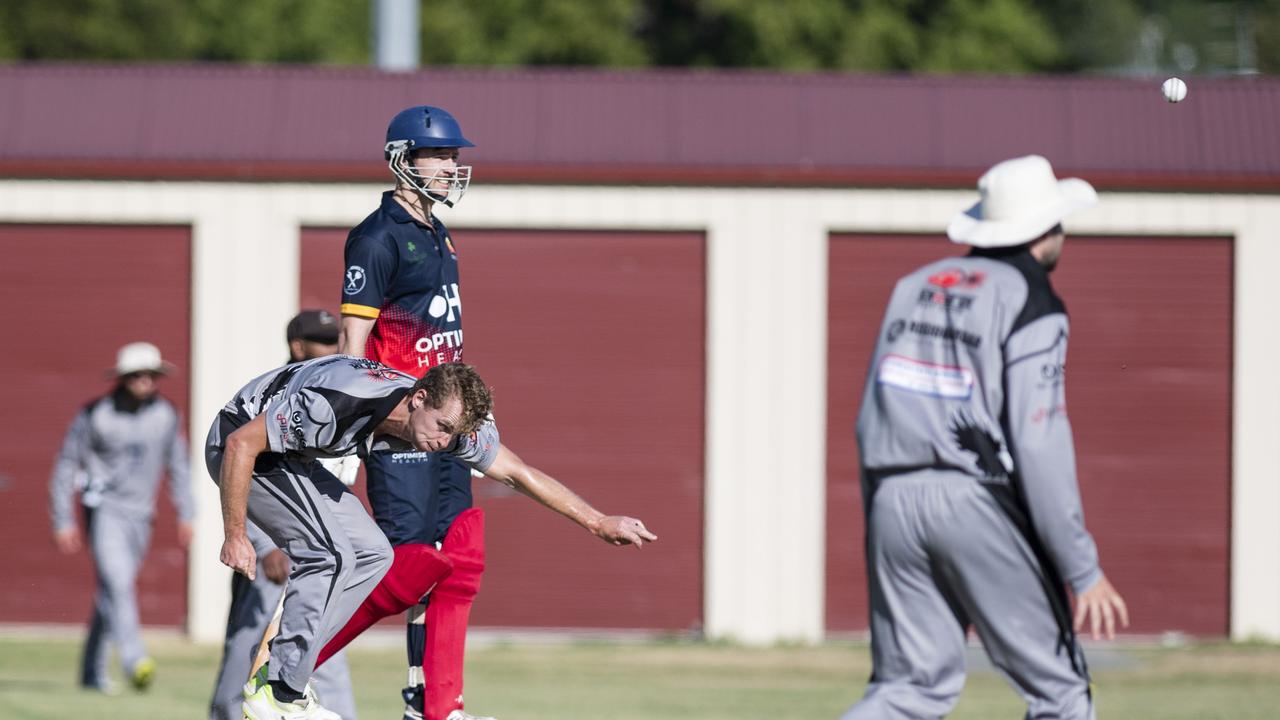 Mark Dunkley bowls for Souths Magpies against Metropolitan-Easts. Picture: Kevin Farmer