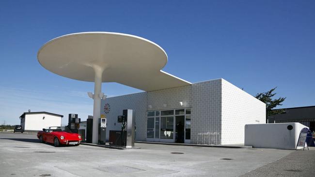 The petrol station on the coastal road at Skovshoved Harbour designed by Arne Jacobsen.