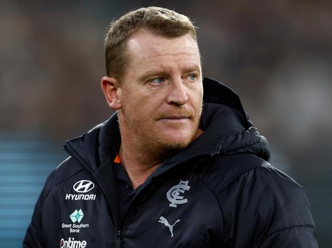 MELBOURNE, AUSTRALIA - MAY 21: Michael Voss, Senior Coach of the Blues looks on during the 2023 AFL Round 10 match between the Carlton Blues and the Collingwood Magpies at the Melbourne Cricket Ground on May 21, 2023 in Melbourne, Australia. (Photo by Michael Willson/AFL Photos via Getty Images)
