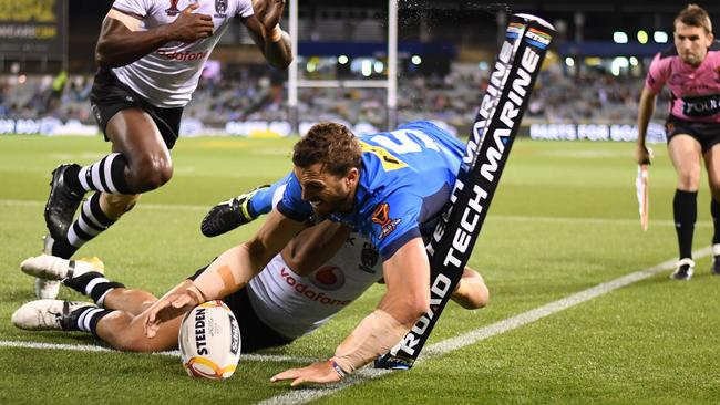 Josh Mantellato of Italy scores off a Terry Campese pass.