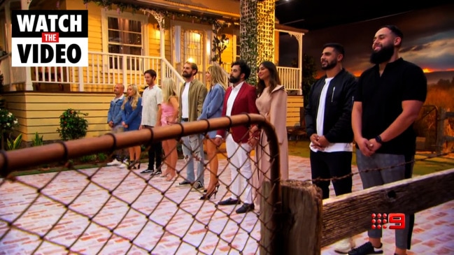 Scott Cam tells contestants that couple have quit (The Block)