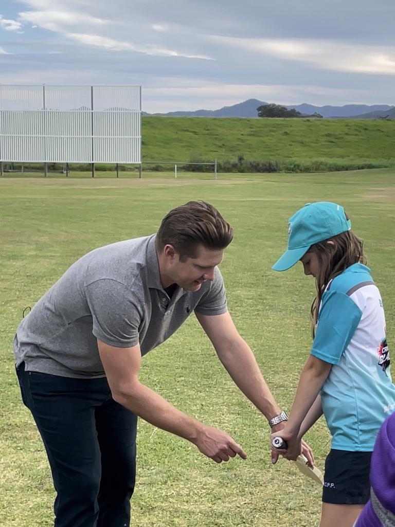 Cricket legend Shane Watson showed kids how to bat for a special training masterclass.