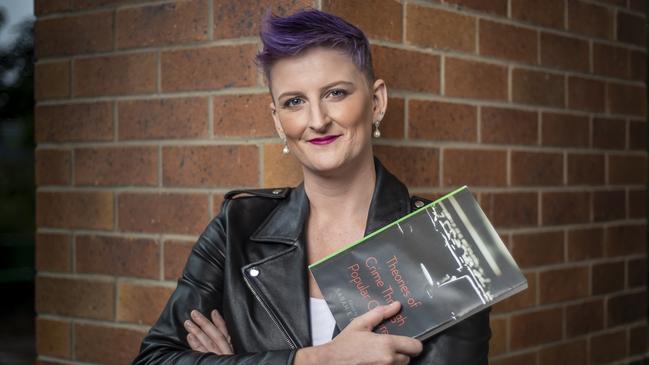 University of Southern Queensland Criminology Lecturer Dr Lauren Humby has had her work on life course and desistance published in the new book Theories of Crime Through Popular Culture.