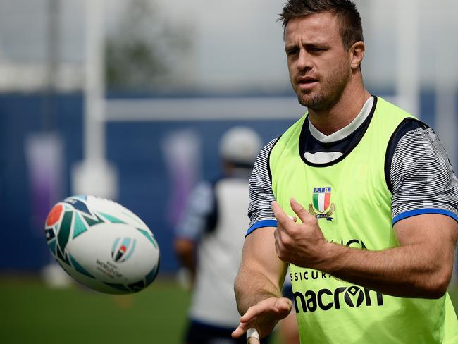 Italy's Braam Steyn takes part in a training session in Sakai on September 18, 2019, ahead of the Japan 2019 Rugby World Cup. (Photo by Filippo MONTEFORTE / AFP)