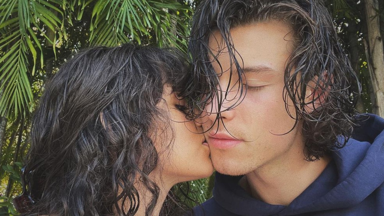 Camilla Cabello and Shawn Mendes, a very loved-up celeb couple.