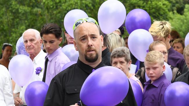 Darren O'Brien, brother of Teresa Bradford is seen during a Public memorial service for Teresa Bradford at Allambe Gardens Memorial Gardens on the Gold Coast. (AAP Image)