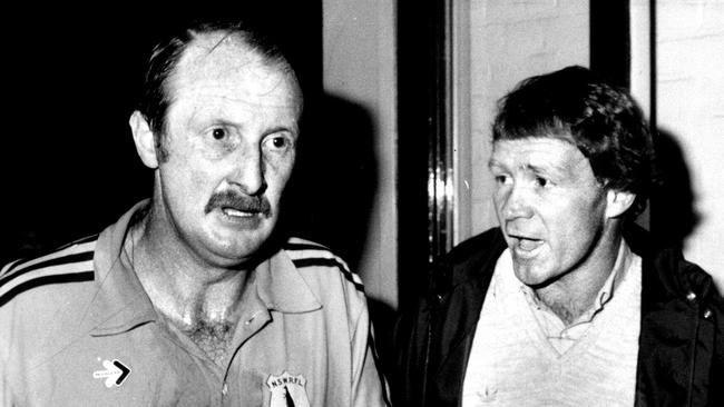 Fulton (R) confronts referee Mick Stone after semi-final loss in extra time to Penrith at the SCG in 1982.